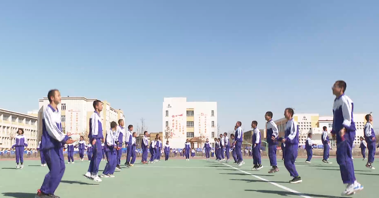 “跳”出精神 “绳”彩飞扬 奎屯市举办中小学生跳绳比赛