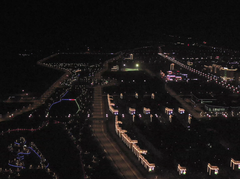 亮化工程让十四师昆玉河景区靓起来