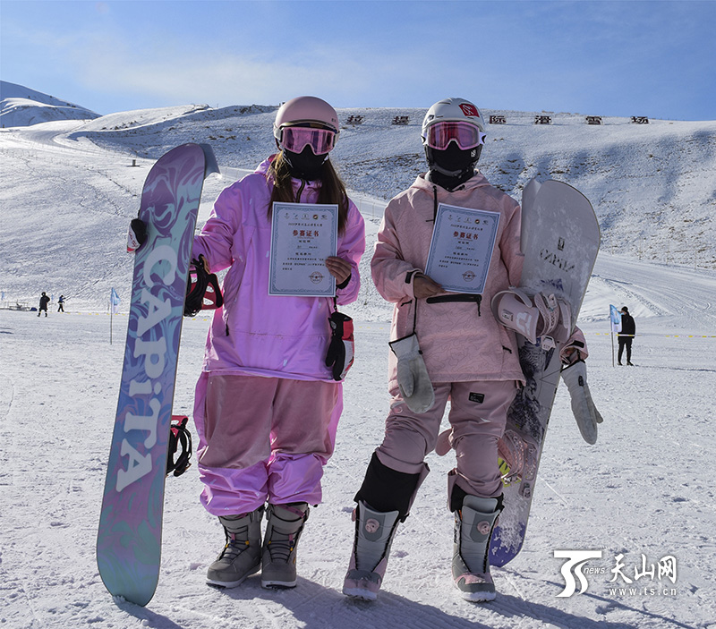 伊犁哈萨克自治州体育局综合处处长何泽虎说:"我们举办这个活动就是为