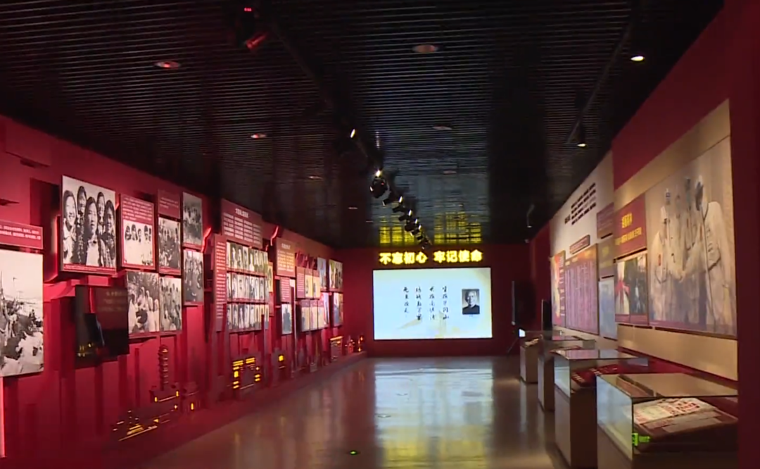 军垦文化广场第八师石河子市军垦文化广场是石河子市最早建设的大型