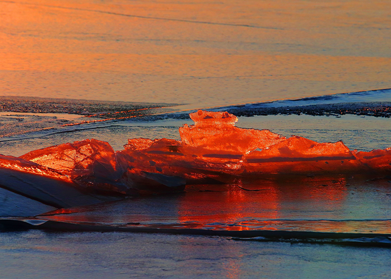 新疆托里看沙孜湖的梦幻冰色
