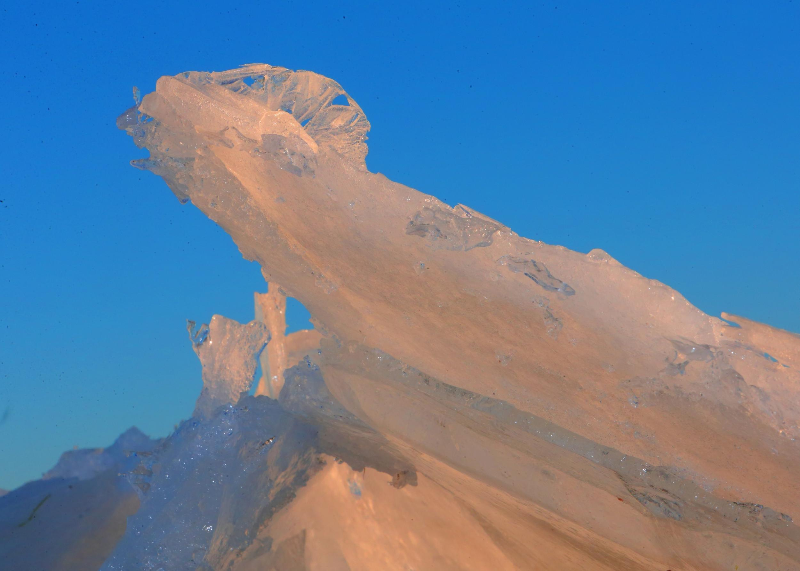 新疆托里看沙孜湖的梦幻冰色