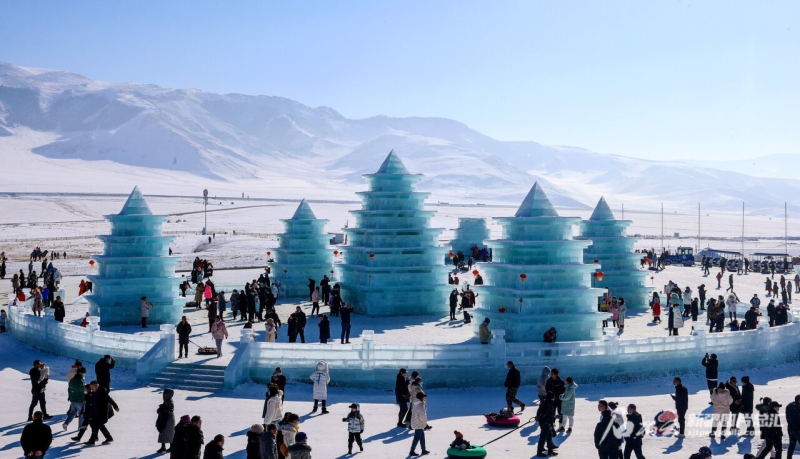 努尔加国际滑雪场票价图片