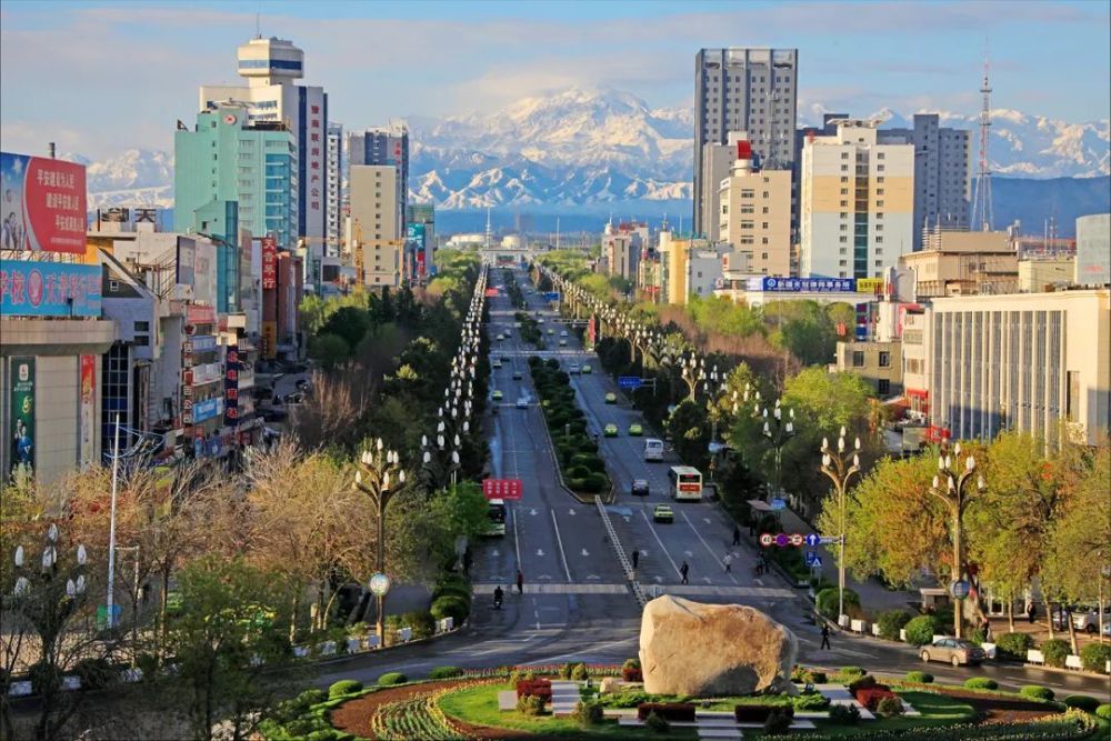 新疆伊犁荣膺十大魅力打卡之城 风光诗意美处处皆画卷