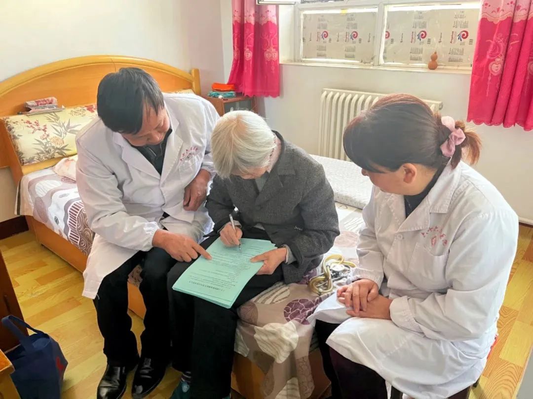 送医上门暖人心 群众健康有“医”靠