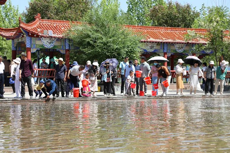 3000尾锦鲤在七〇团安了家