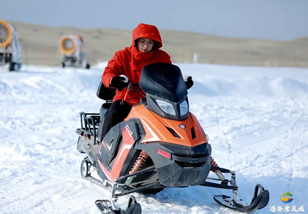 图开沙漠滑雪场图片